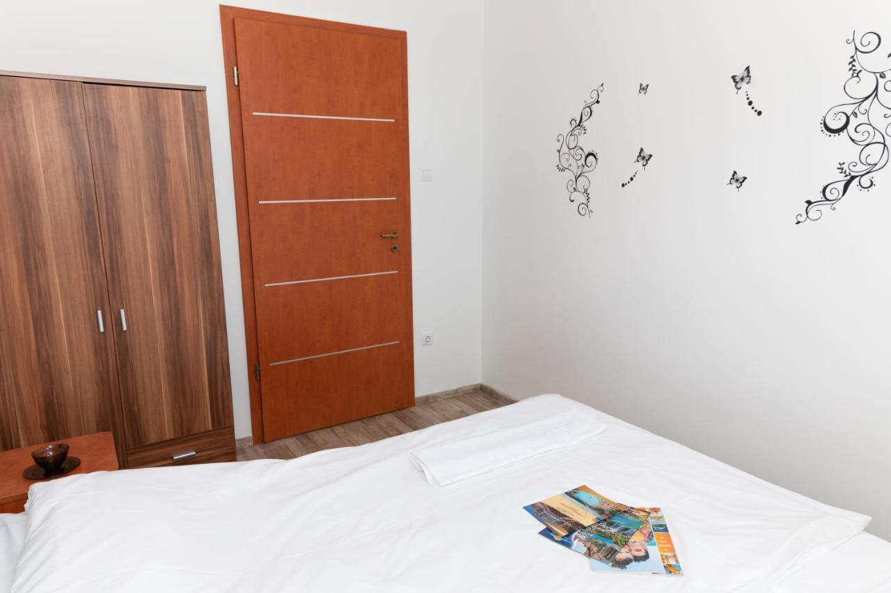 Big Suite For 4 Adults And 2 Children Under 14 Hajduszoboszlo Exterior photo